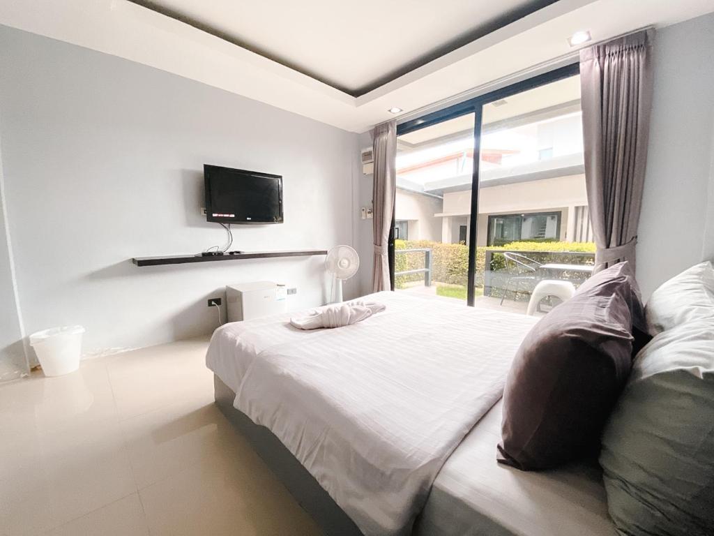 Koh Larn Villa Resort