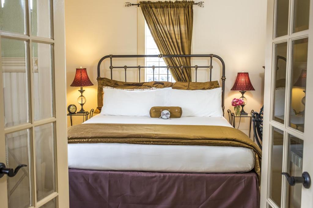 Chamberlin Inn Cody
