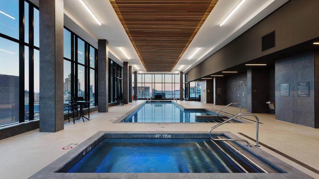 Ac Hotels By Marriott Montreal Downtown