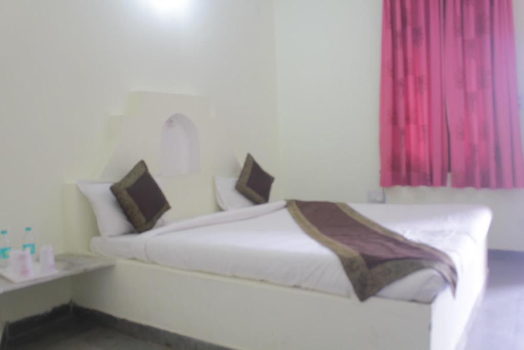 Sariska Tiger Camp Resort