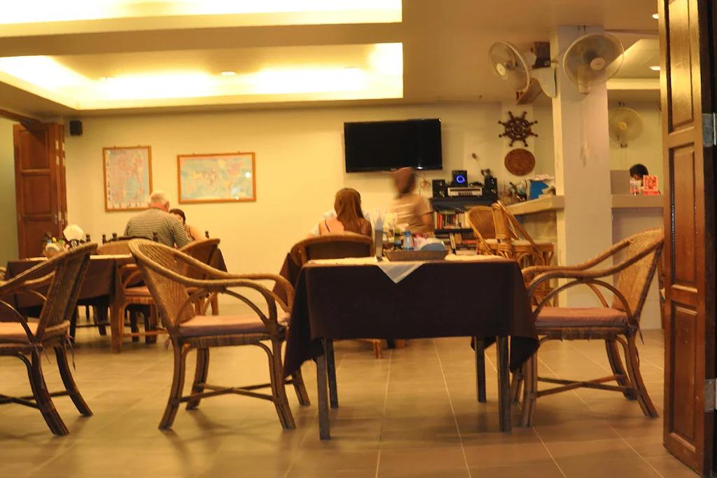 Hotel Choophorn House SHA by ZUZU, Thailand, Karon Beach. Großes 2