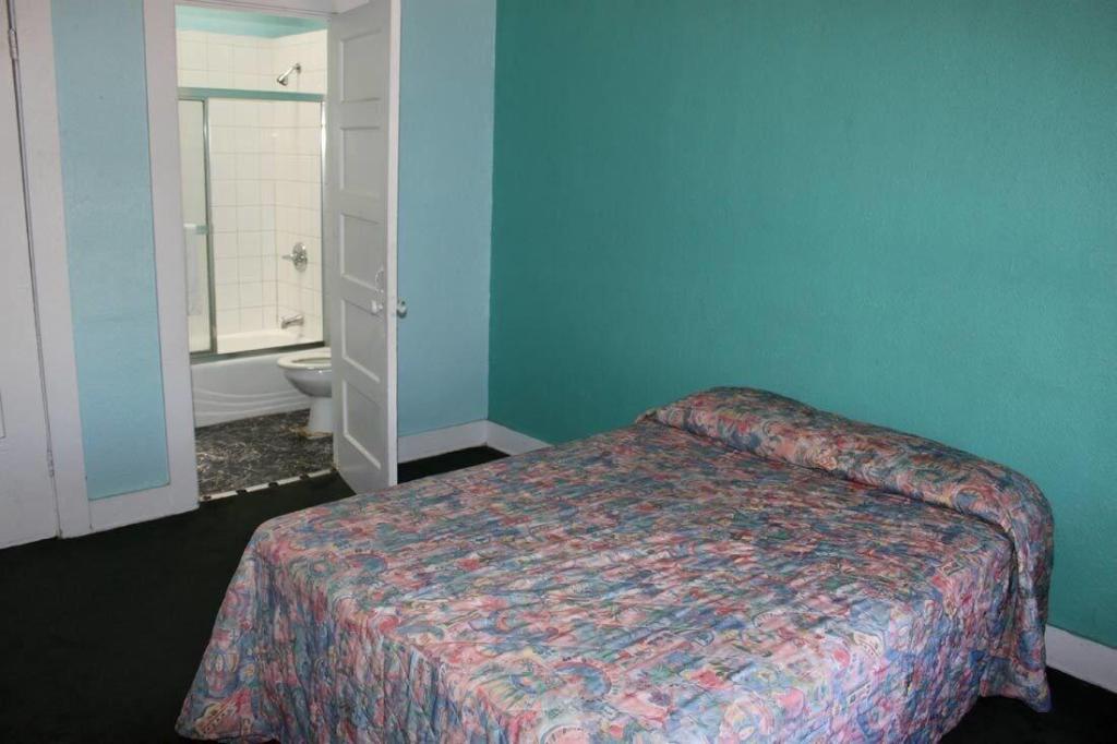 West Inn Hollywood La