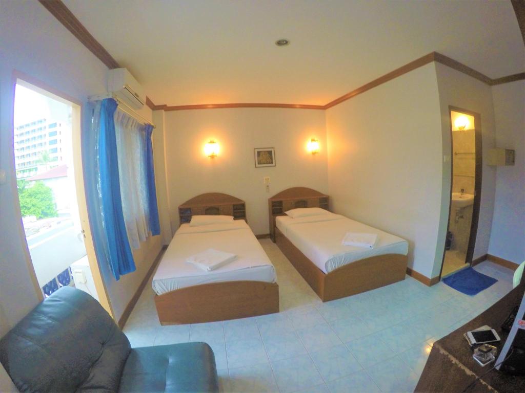 Break Point Hotel
