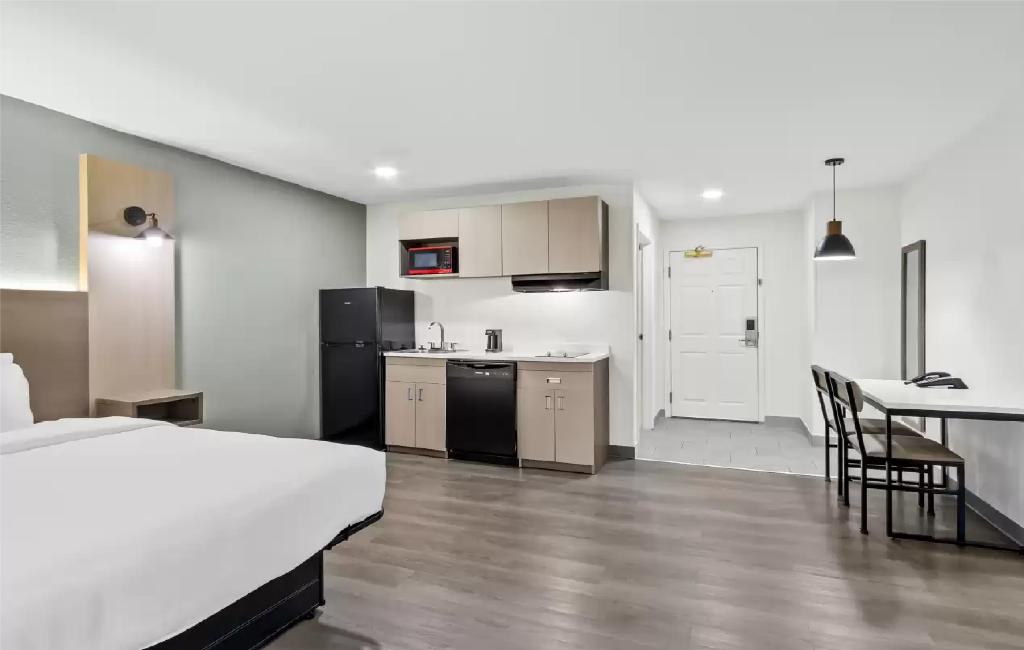 MainStay Suites Columbia Harbison