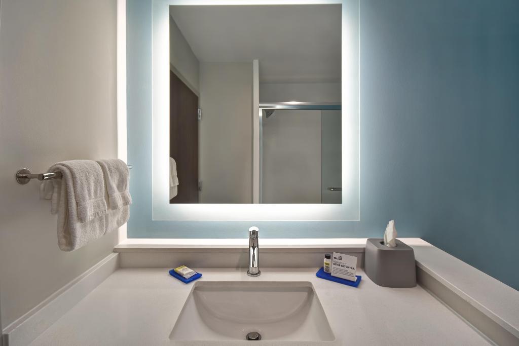Holiday Inn Express And Suites Galveston Beach