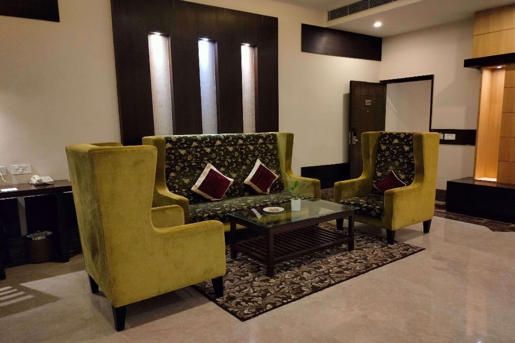 Ramada by Wyndham Varanasi Katesar