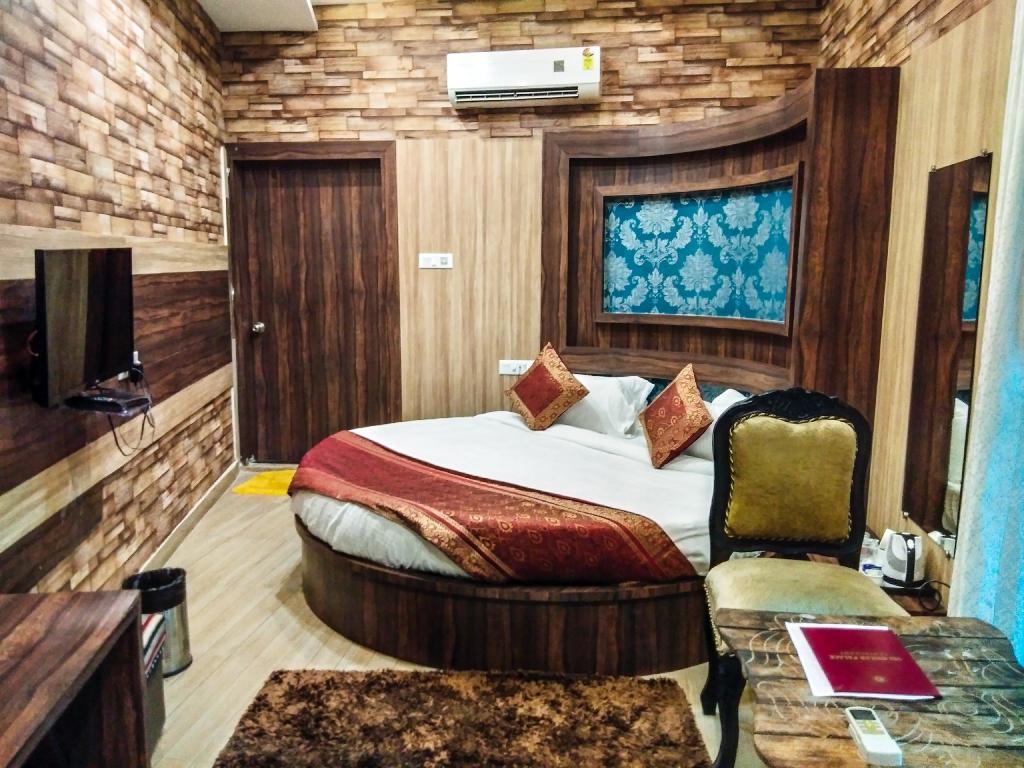 Dwivedi Hotels Sri Omkar Palace