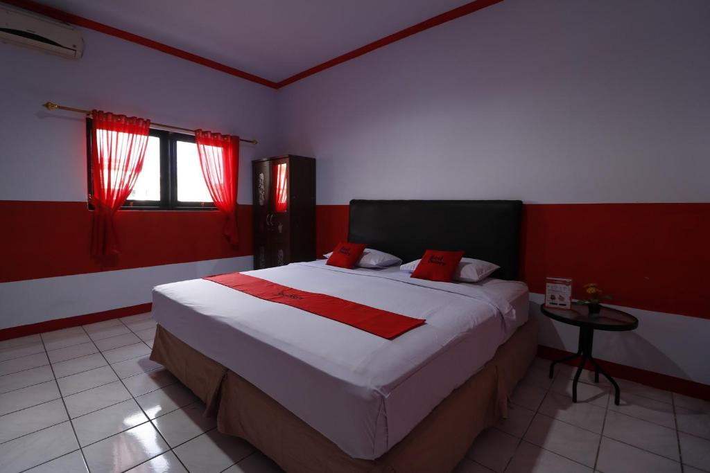 RedDoorz Plus @ Samratulangi Manado