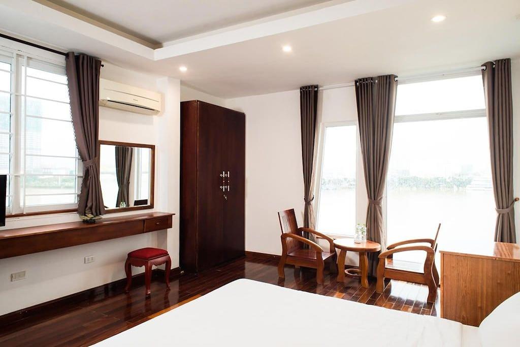 Catinal Hotel by ZUZU