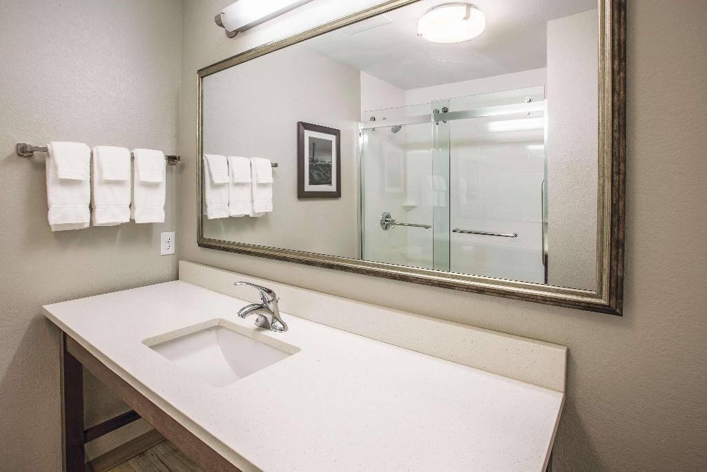 La Quinta Inn Suites Duluth