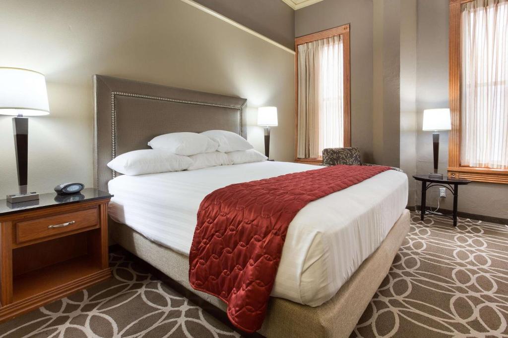 Drury Inn Suites San Antonio Riverwalk