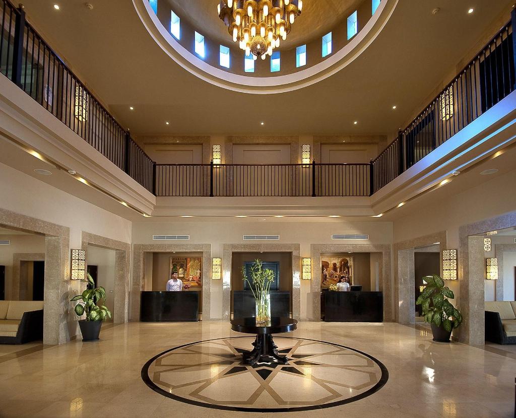 listing card gallery