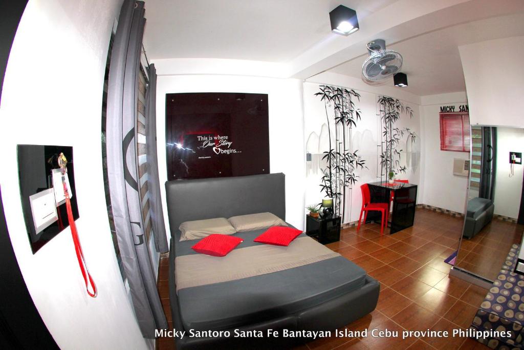 Micky Santoro Hotel And Restaurant