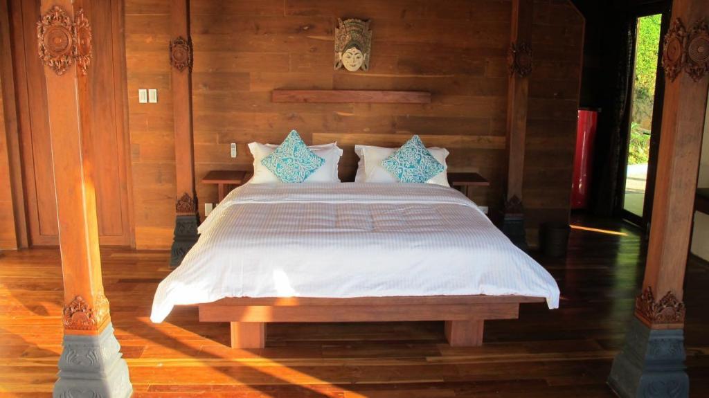Karuna El Nido Villas