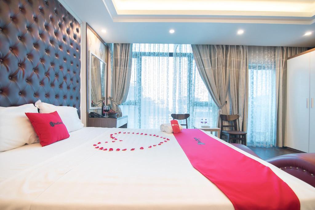 The Royal Hotel