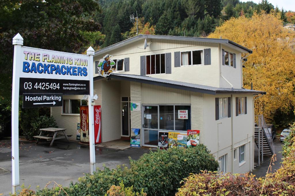 The Flaming Kiwi Backpacker