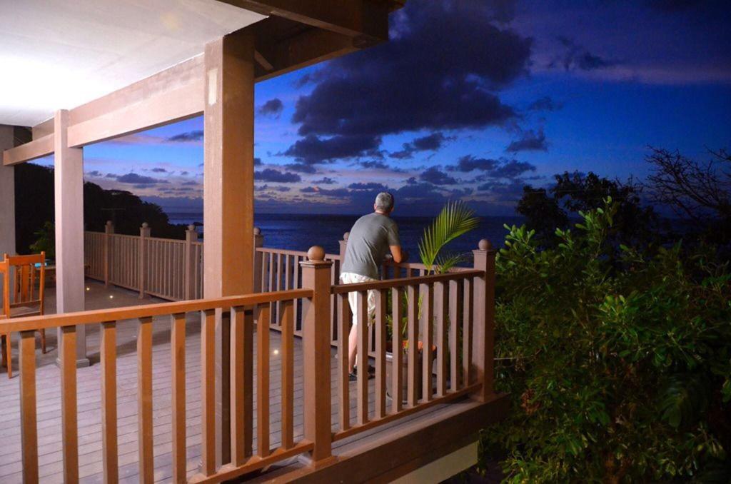 Treasure Cove Hotel And Restaurant