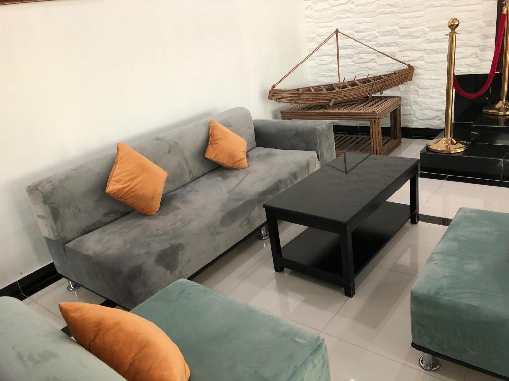 Al Multaqa Hotel