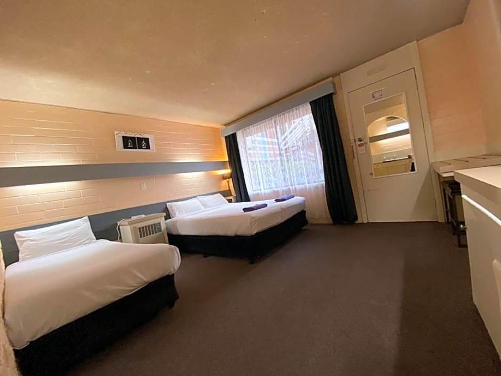 Mahogany Motel