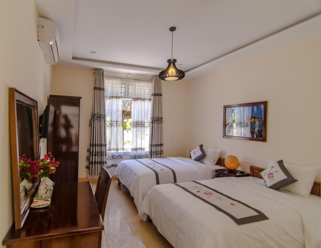 The Moon River Homestay Villa