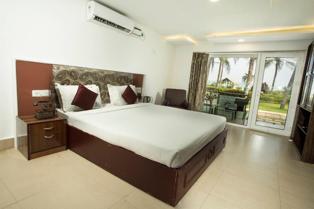 Shelter Beach Resort Ecr