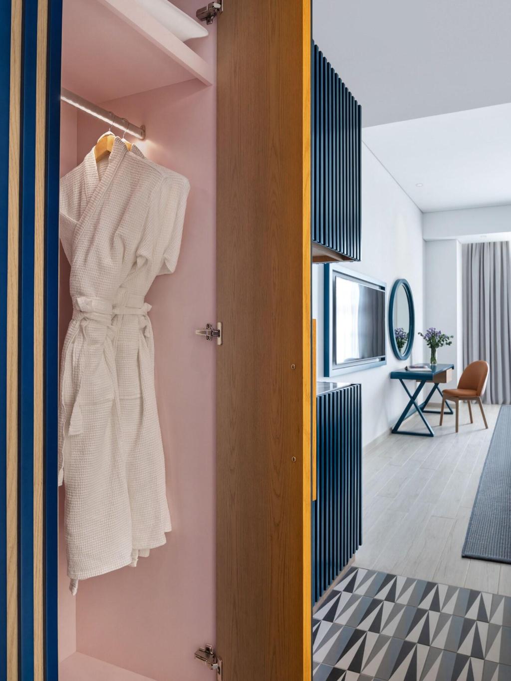 hotel-thumb