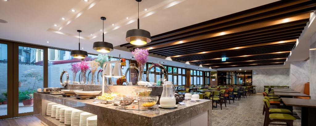 Full Kind Hotel