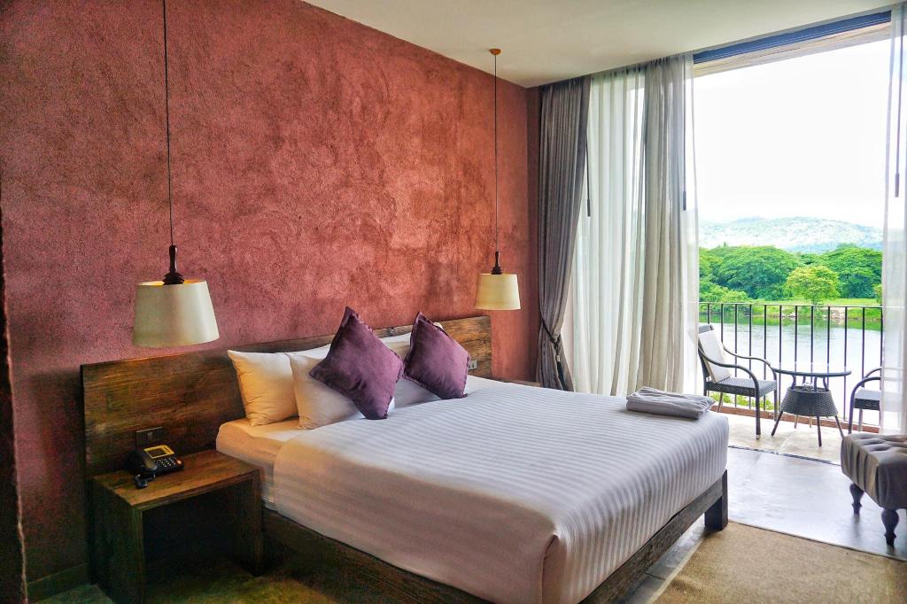The Glory River Kwai Hotel