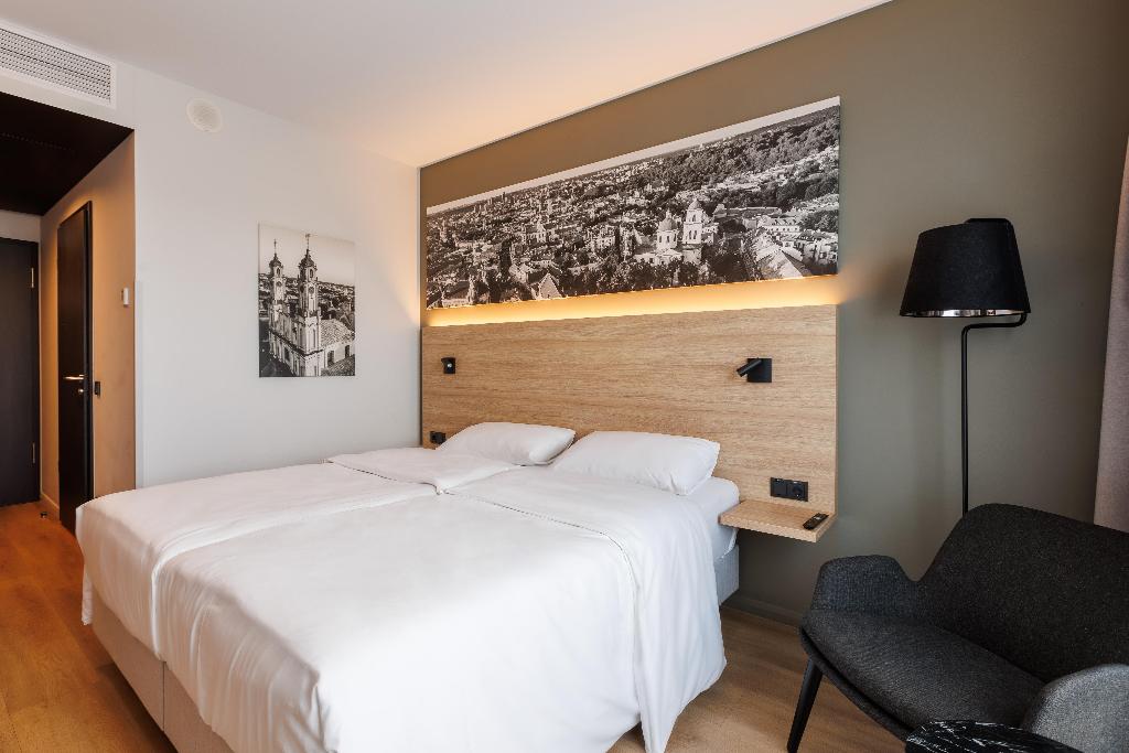 hotel-thumb