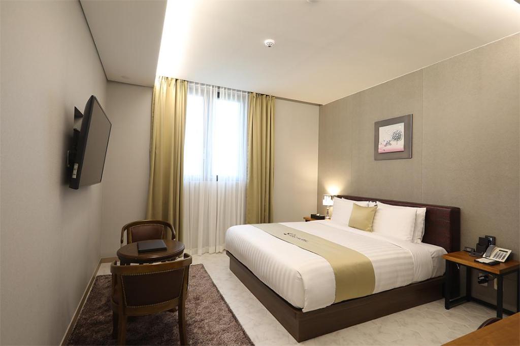 Rest Hotel