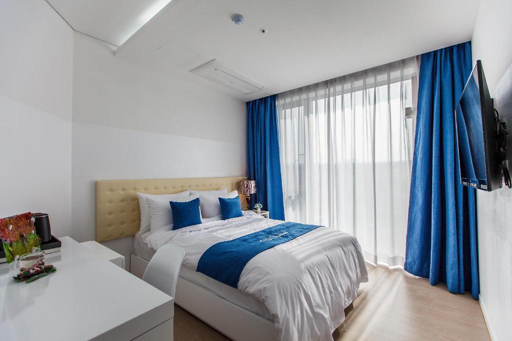 Bluespring Boutique Hotel