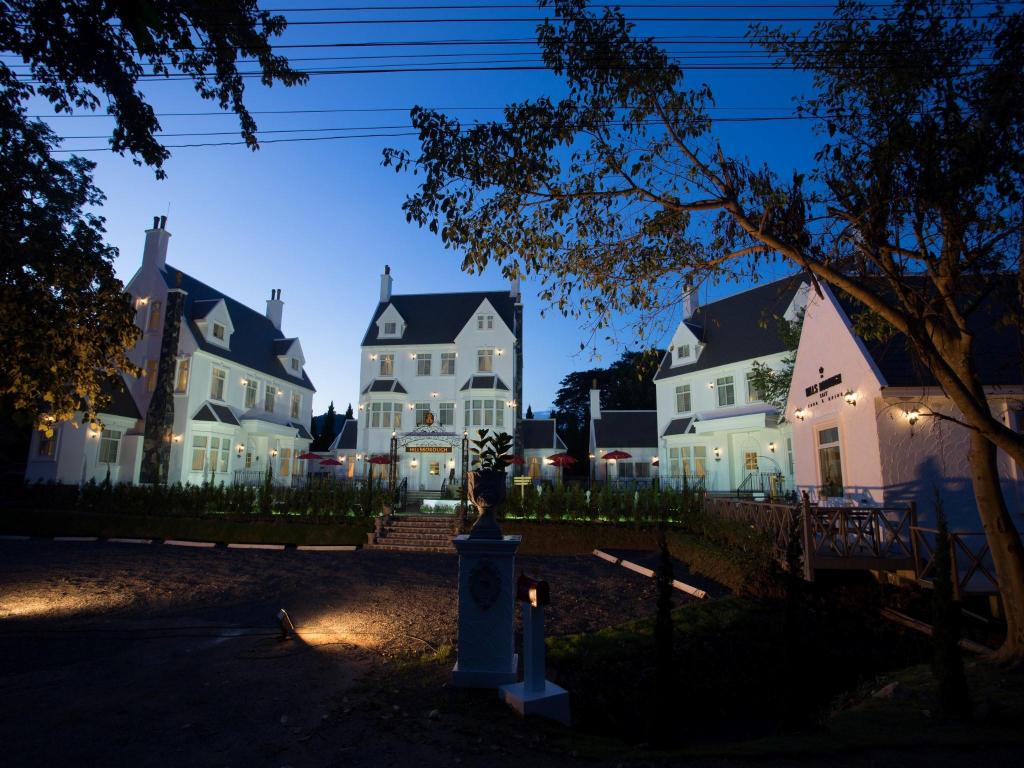 Hillsborough The English Country House Hotel And Leisure