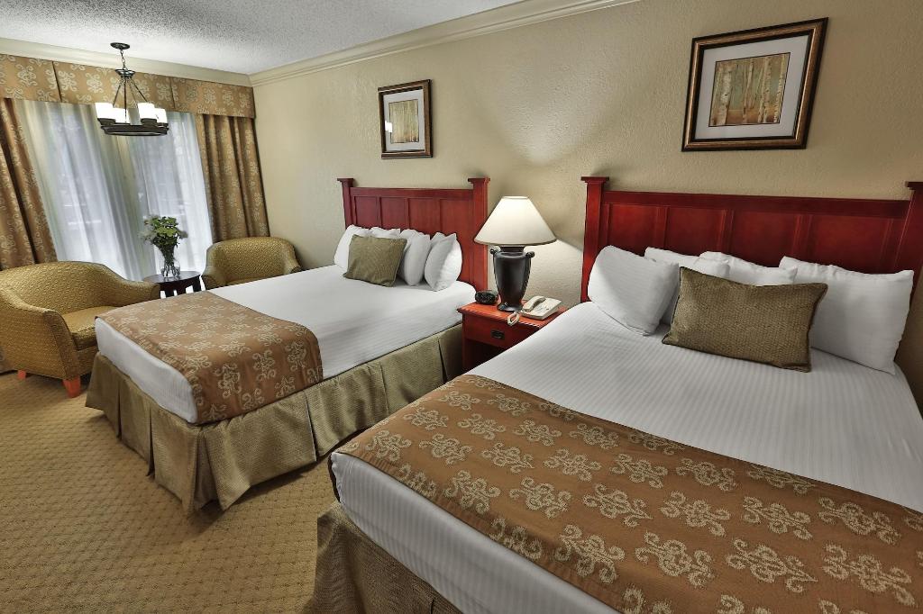 Inn Of The Hills Hotel And Conference Center