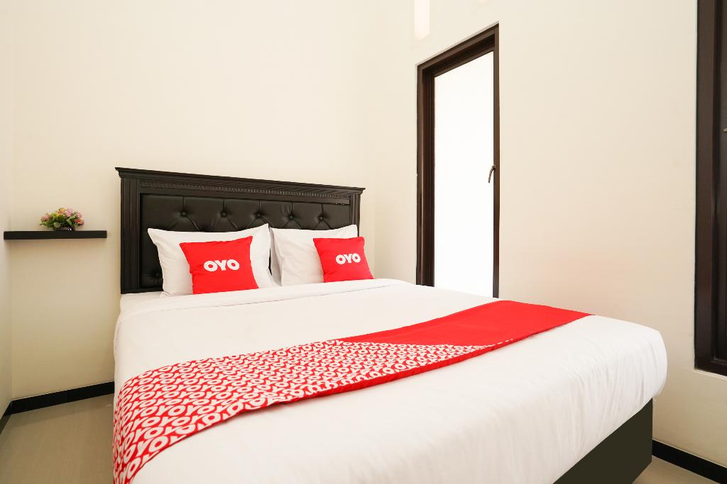 OYO 1743 Anie Residence