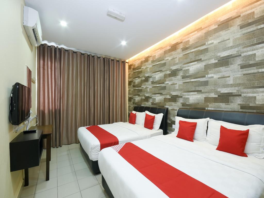 OYO 89301 Ys Inn