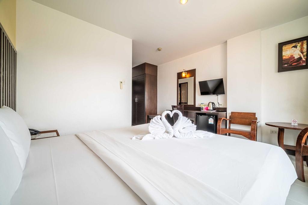 Sunday JA Plus Hotel