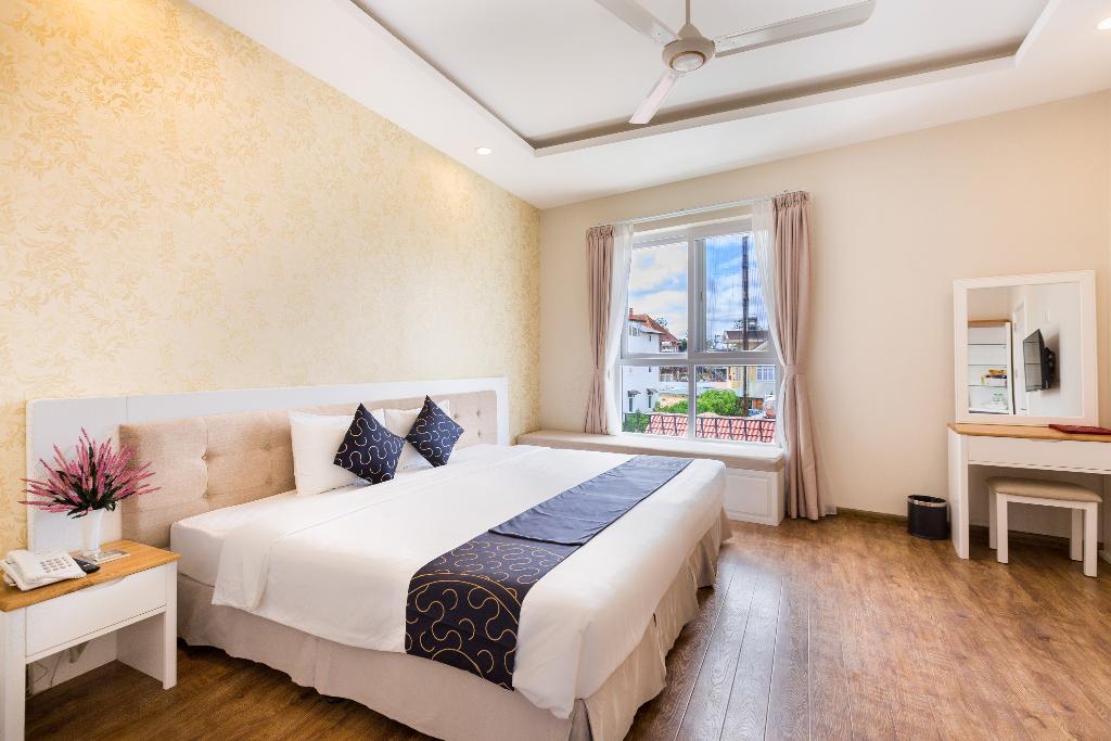 Capital O 585 Saigon Book Da Lat Hotel