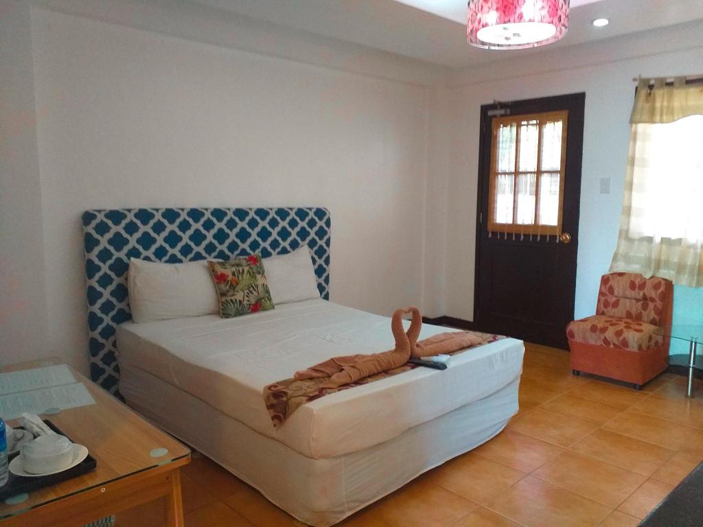 Feliness Resort