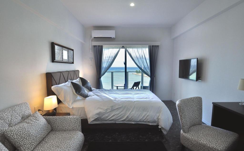 Beachfront Tower Mihama byDSH