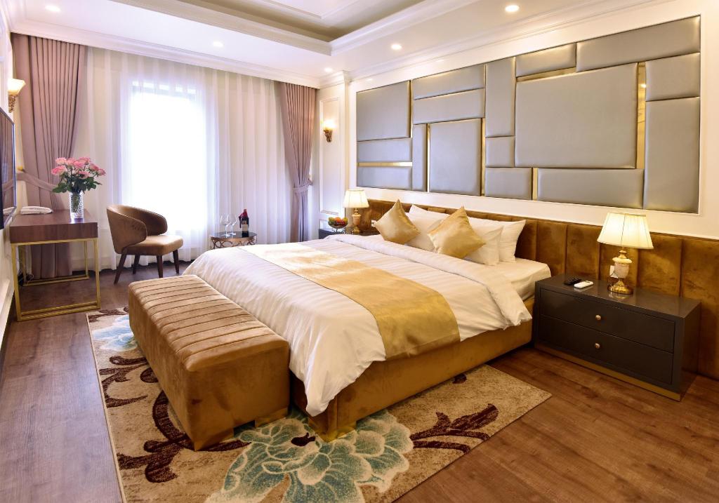 VIET 4 SEASONS HOTEL
