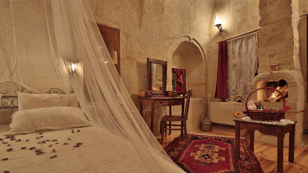 Heaven Cave House