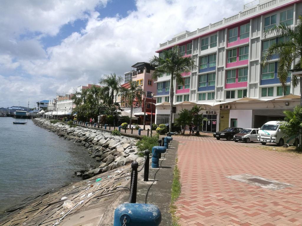 Oceanus Backpackers Hostel
