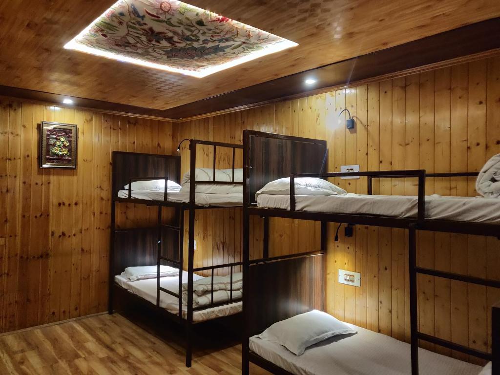 Walisons Hotel