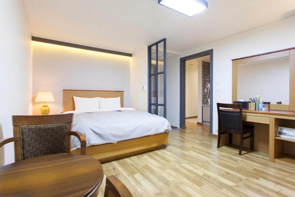 The Hotel Business Gangneung - General view