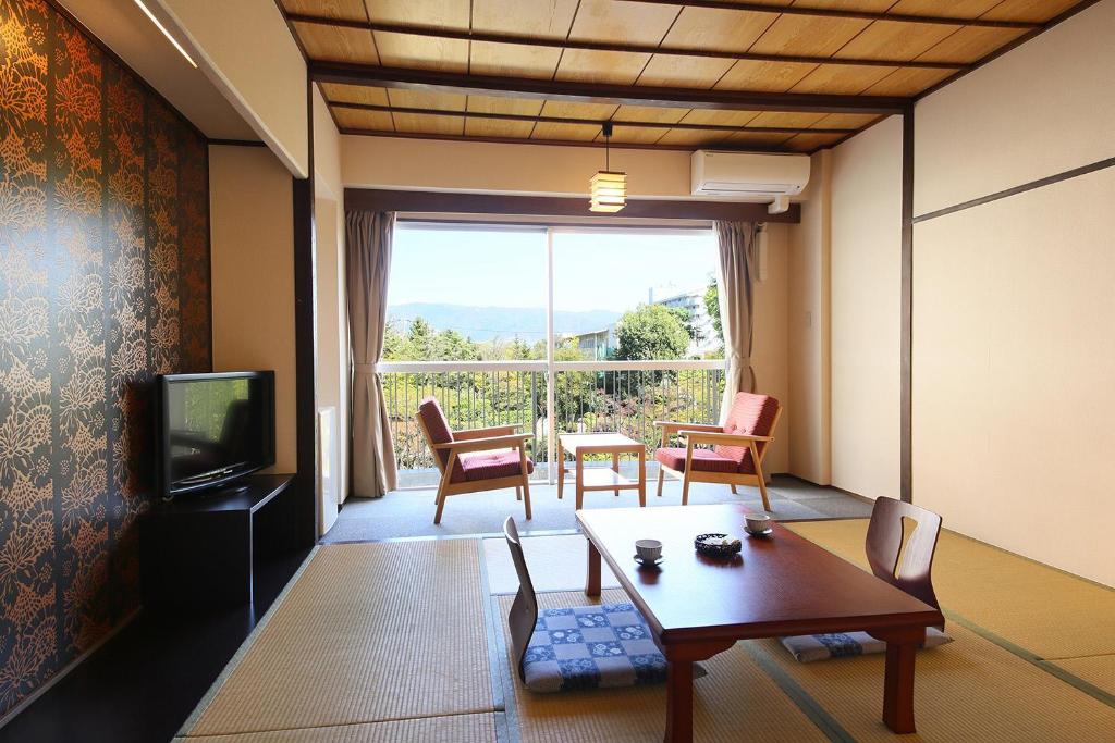 Ooedo Onsen Monogatari Hotel Shinko