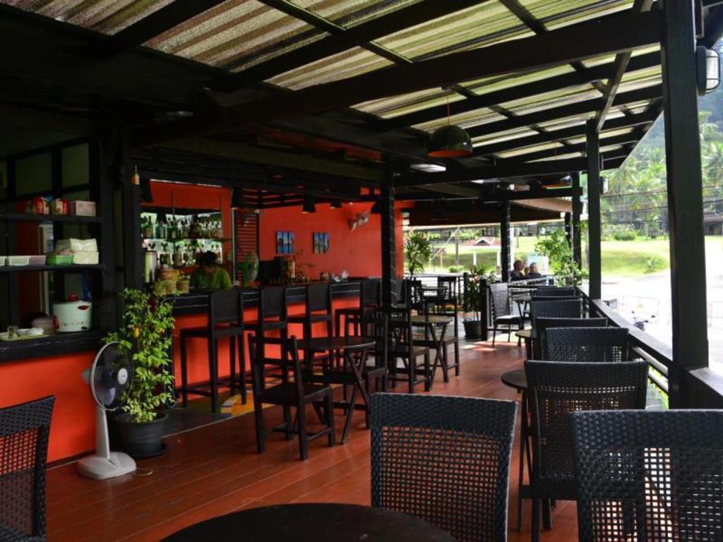 KHAOLAK C NIOR BUNGALOWS