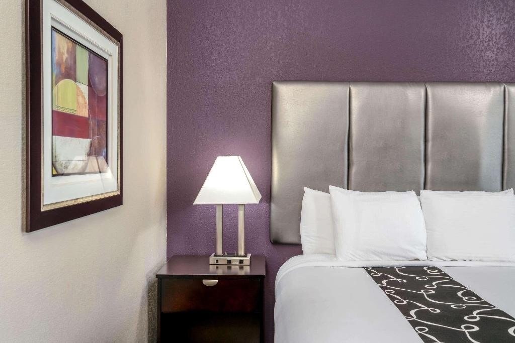 La Quinta Inn & Suites By Wyndham Canton Ms
