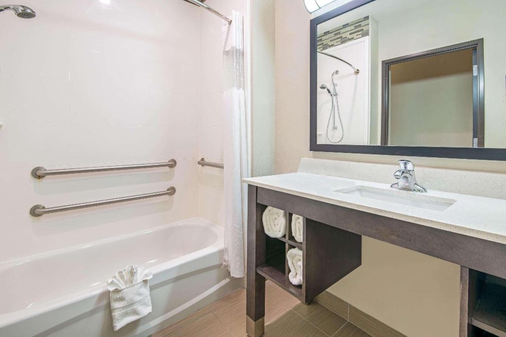 La Quinta Inn & Suites By Wyndham Weatherford Ok