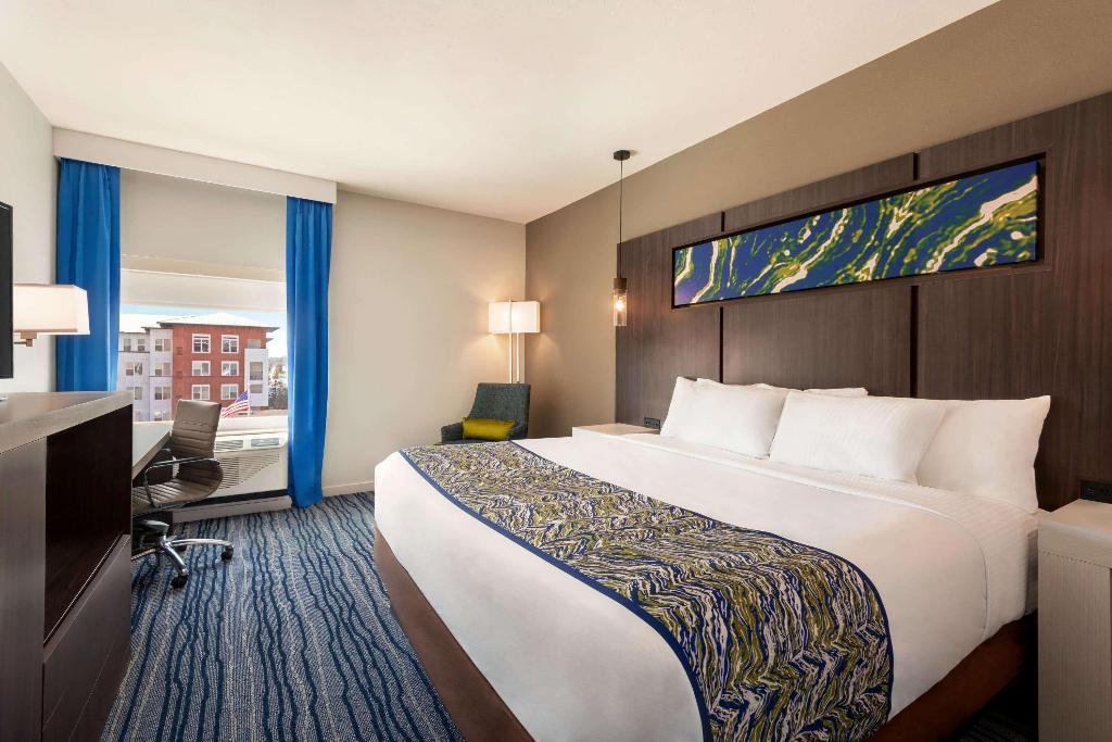 hotel-thumb