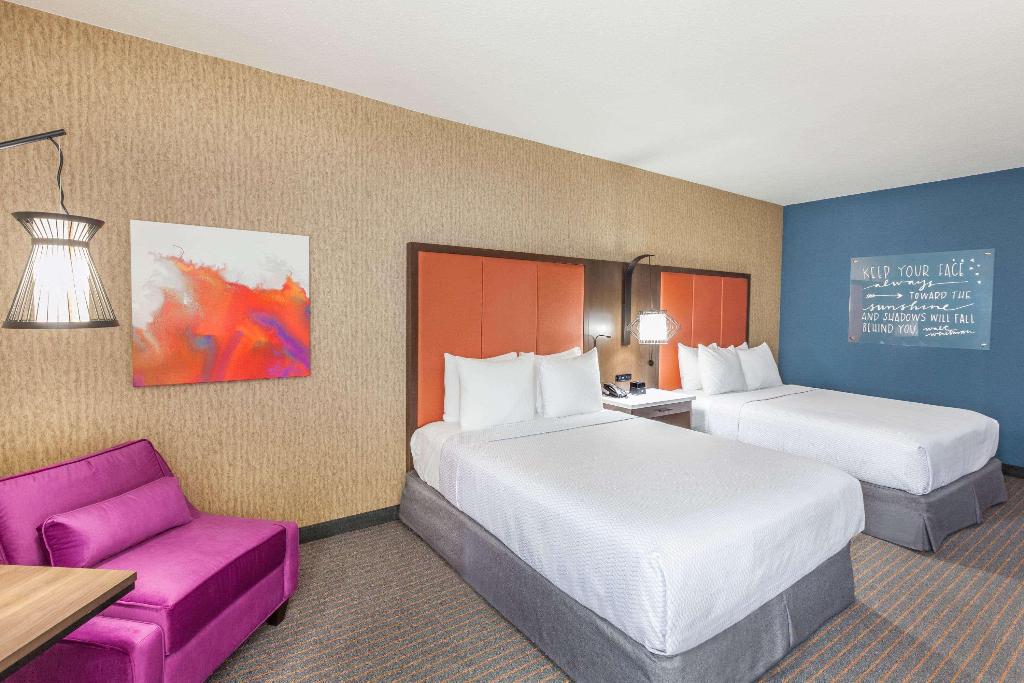 La Quinta Inn & Suites Houston East Sheldon Road